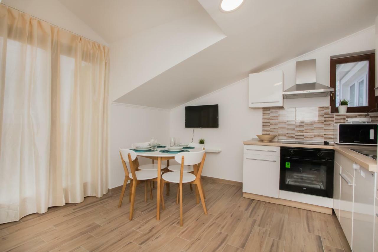 Apartments Tonka Шибеник Экстерьер фото